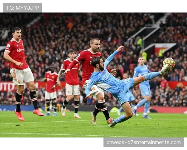 全场数据统计：曼城控球率68%，射门20比7领先曼联